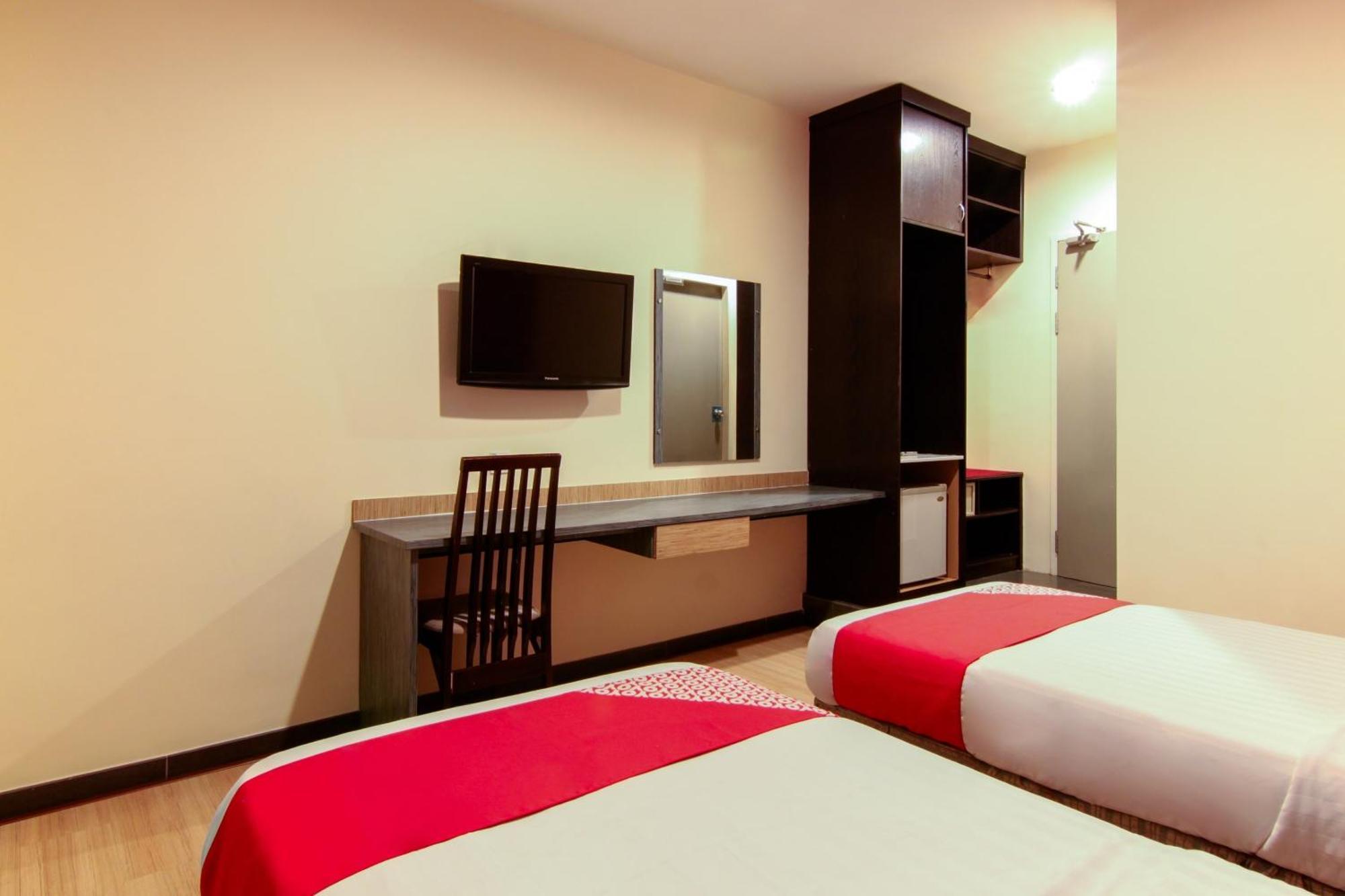 Super Oyo 43930 Hotel Esplanade Sandakan Exterior photo